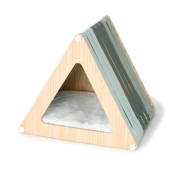 MORE Triangle Katzenhaus 1 MORE Triangle Katzenhaus